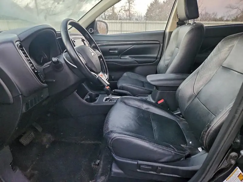 2016 MITSUBISHI OUTLANDER SE  