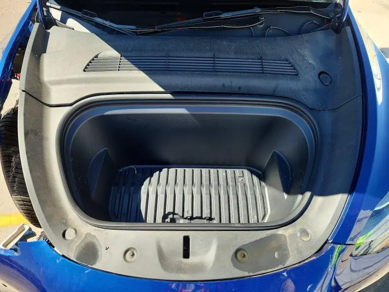 2025 TESLA MODEL Y   