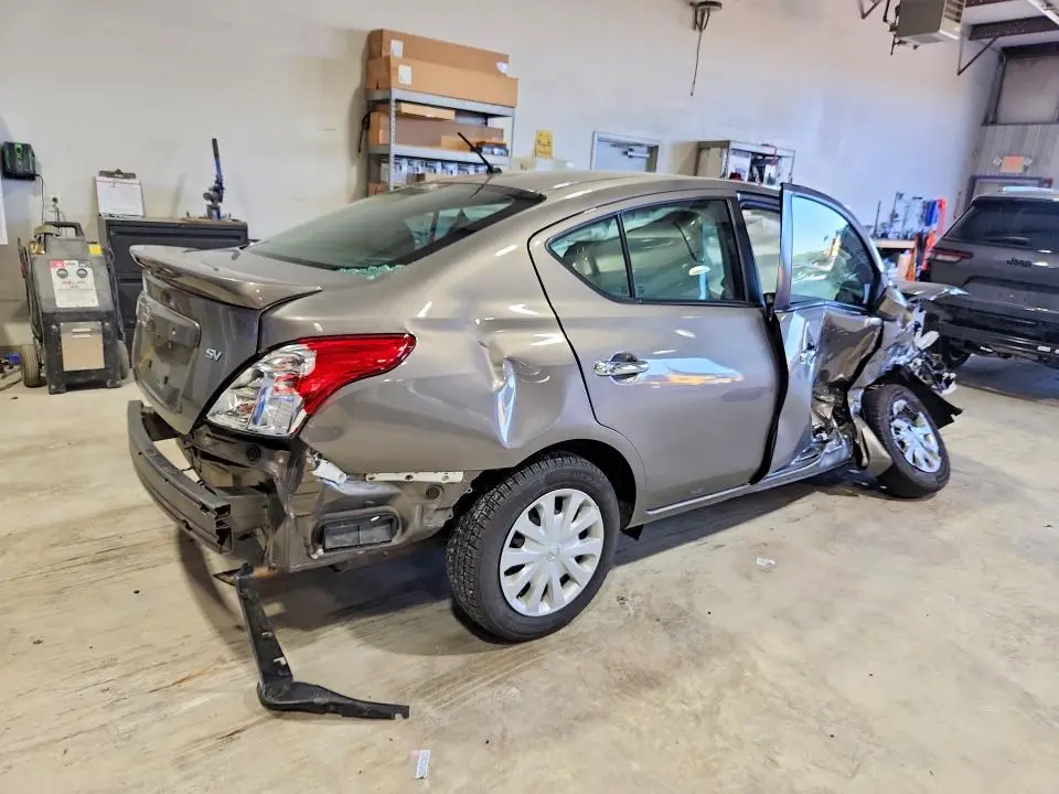 2017 NISSAN VERSA 1.6 SV  