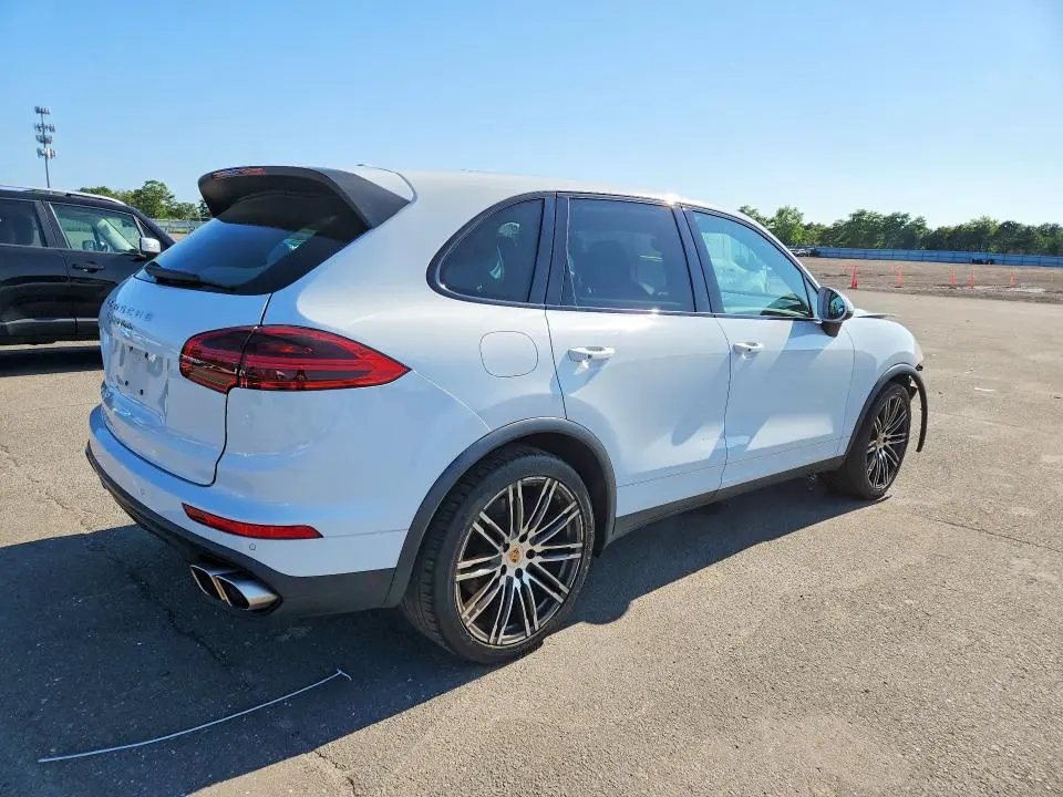 2015 PORSCHE CAYENNE TURBO  