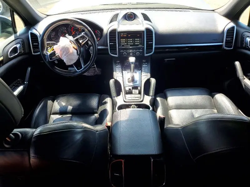 2015 PORSCHE CAYENNE   