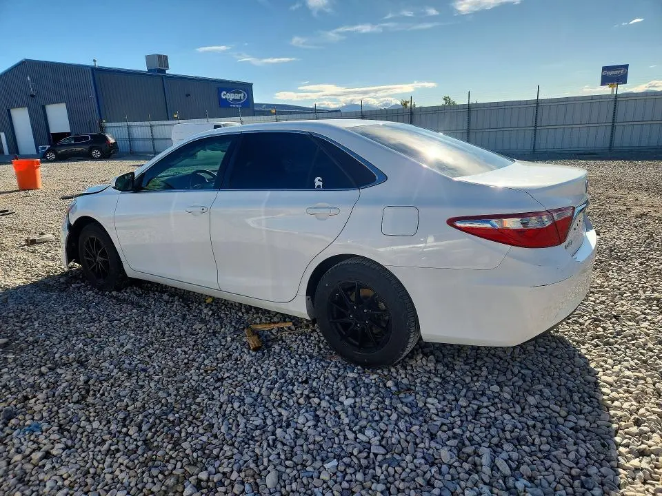 2016 TOYOTA CAMRY LE  