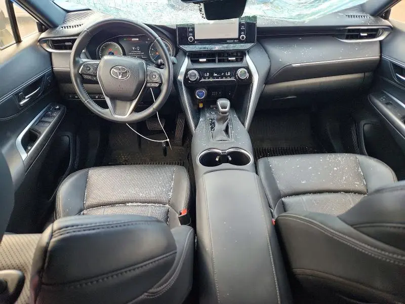 2021 TOYOTA VENZA XLE  