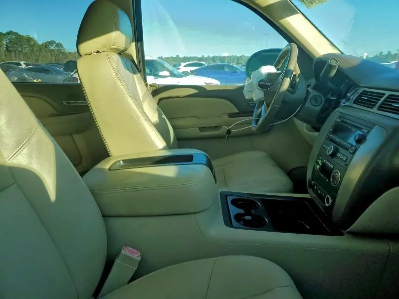 2013 GMC YUKON XL C1500 SLT  