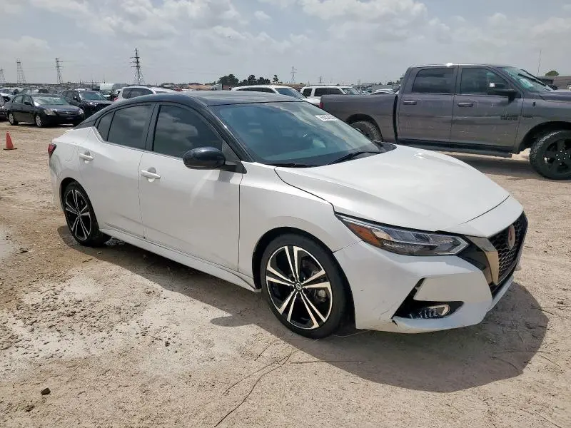 2022 NISSAN SENTRA SR  