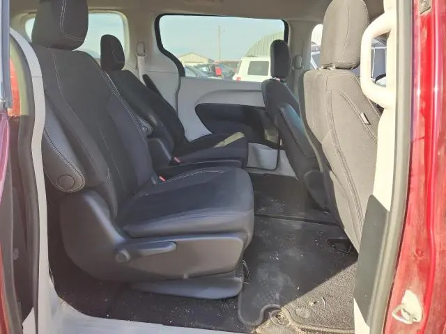 2020 CHRYSLER VOYAGER LX  