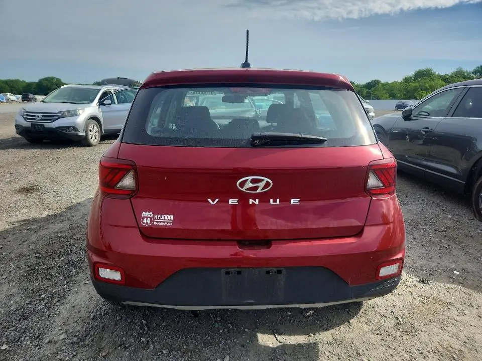 2025 HYUNDAI VENUE SE  