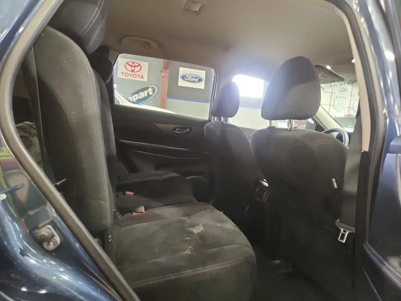 2016 NISSAN ROGUE S  