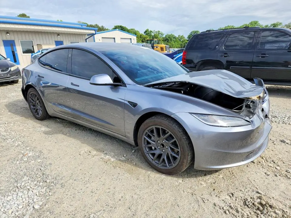 2026 TESLA MODEL 3   