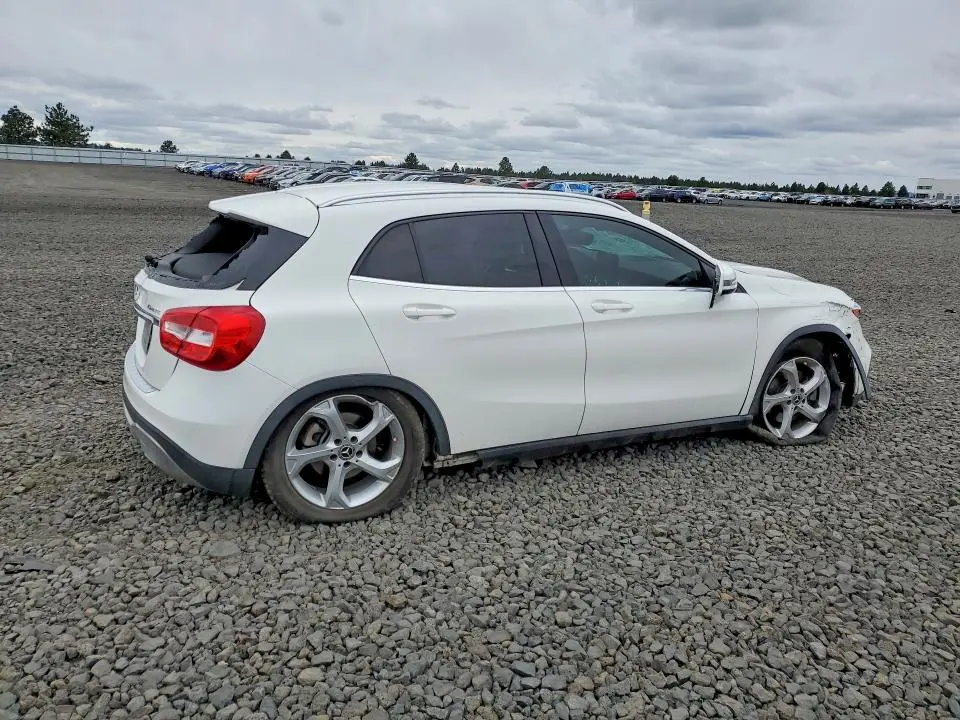 2020 MERCEDES-BENZ GLA 250 4MATIC  