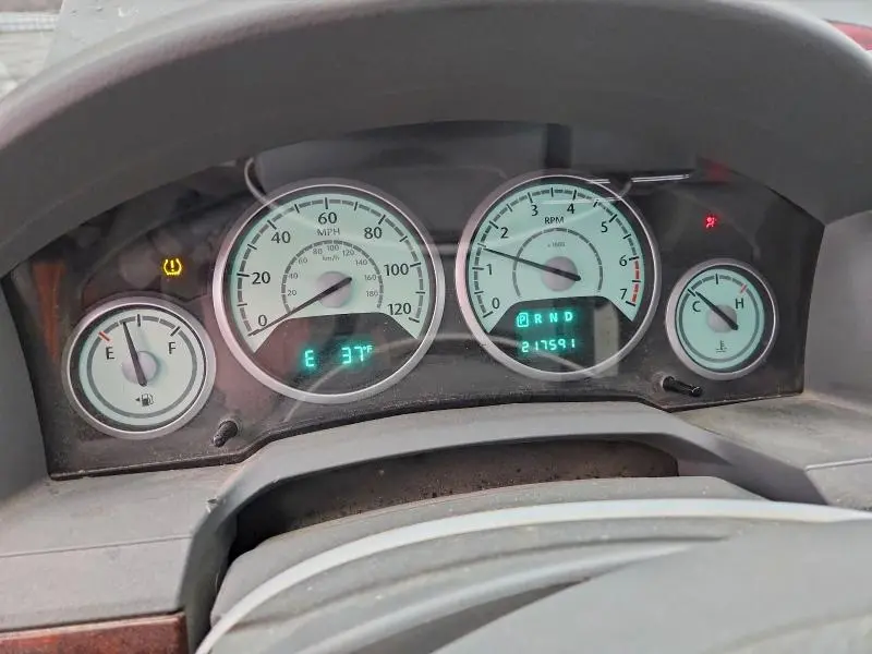 2010 CHRYSLER TOWN & COUNTRY TOURING  