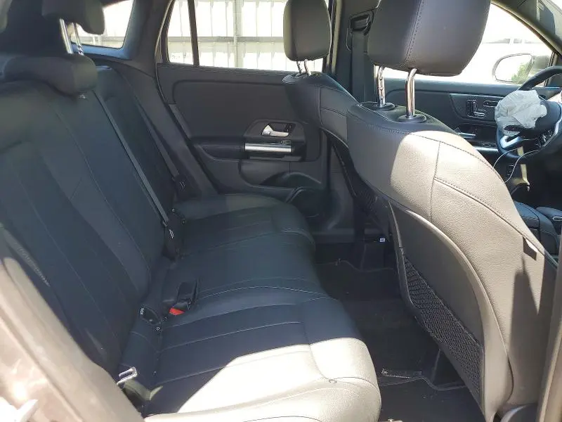 2023 MERCEDES-BENZ GLA 250 4MATIC  