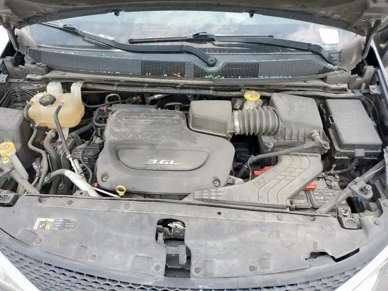 2017 CHRYSLER PACIFICA LIMITED  