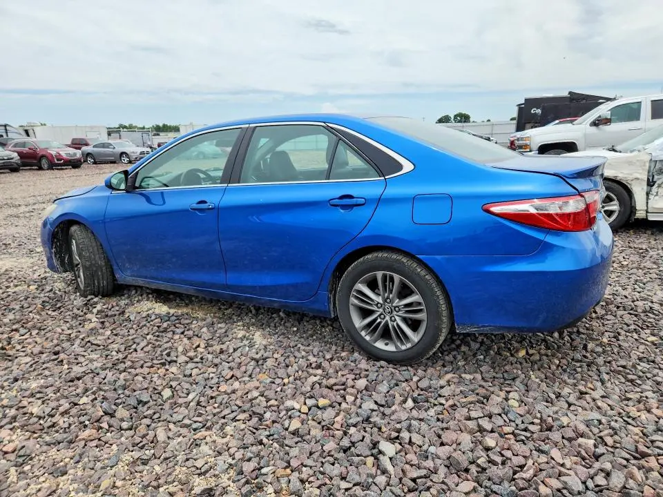 2017 TOYOTA CAMRY SE  