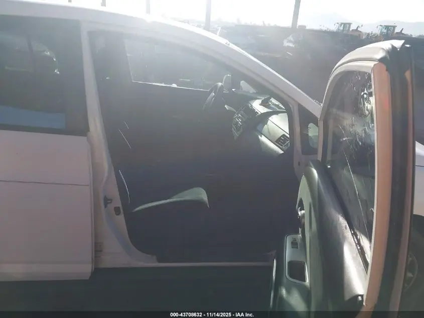 2012 NISSAN VERSA 1.8 S