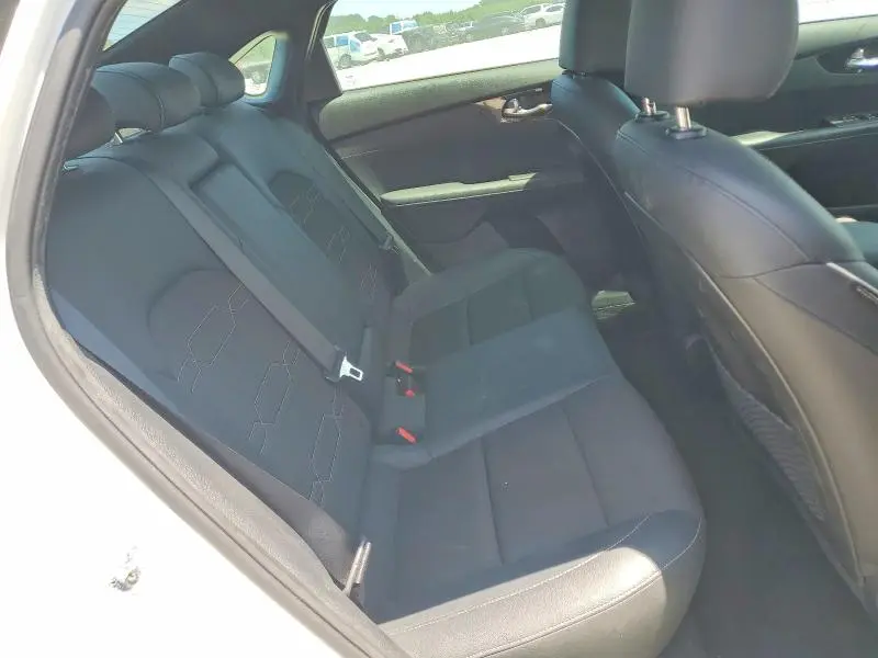 2022 KIA FORTE GT LINE  