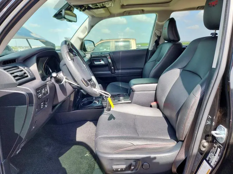 2021 TOYOTA 4RUNNER VENTURE  