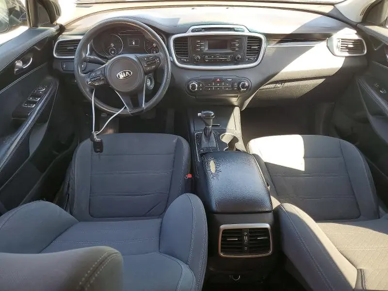 2017 KIA SORENTO L  