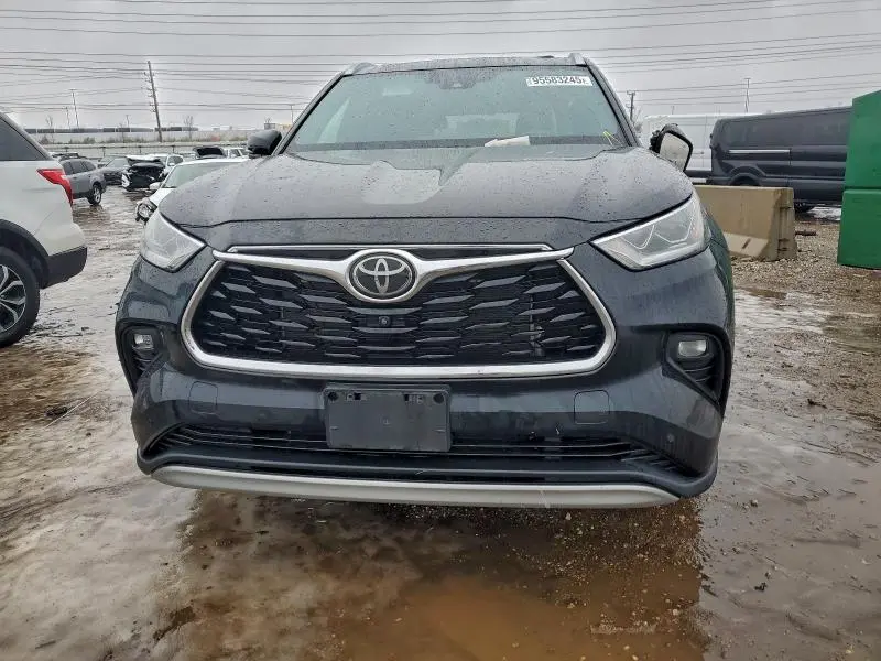 2021 TOYOTA HIGHLANDER PLATINUM  