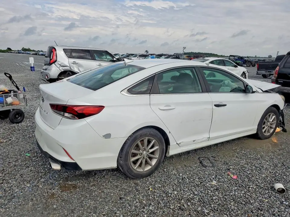 2018 HYUNDAI SONATA SE  