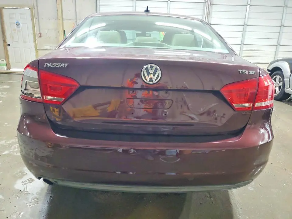 2014 VOLKSWAGEN PASSAT SE  