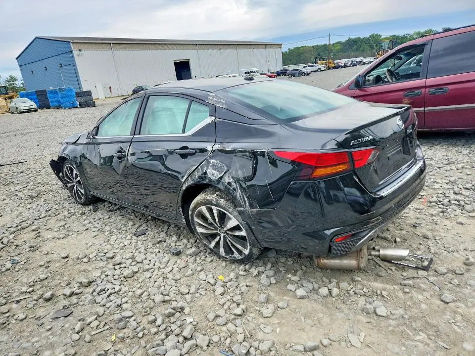 2022 NISSAN ALTIMA SR  