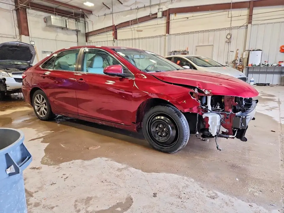 2016 TOYOTA CAMRY XLE  