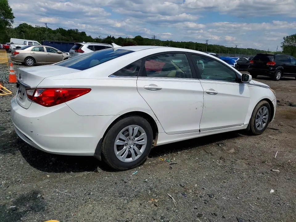 2011 HYUNDAI SONATA GLS  