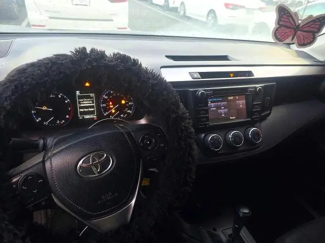 2017 TOYOTA RAV4 LE  
