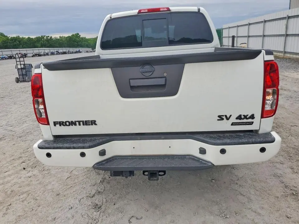 2021 NISSAN FRONTIER SV  