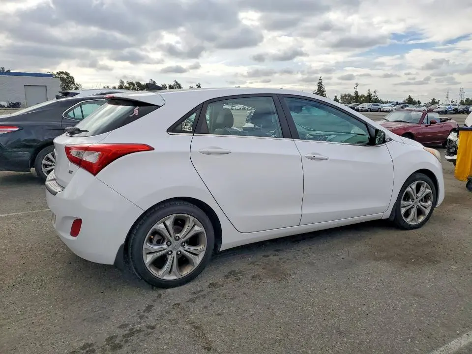 2014 HYUNDAI ELANTRA GT BASE  