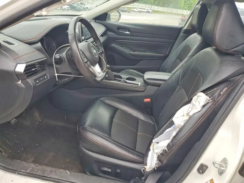 2022 NISSAN ALTIMA SR  