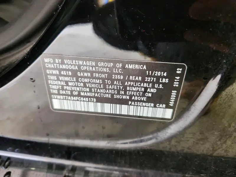 2015 VOLKSWAGEN PASSAT SE  