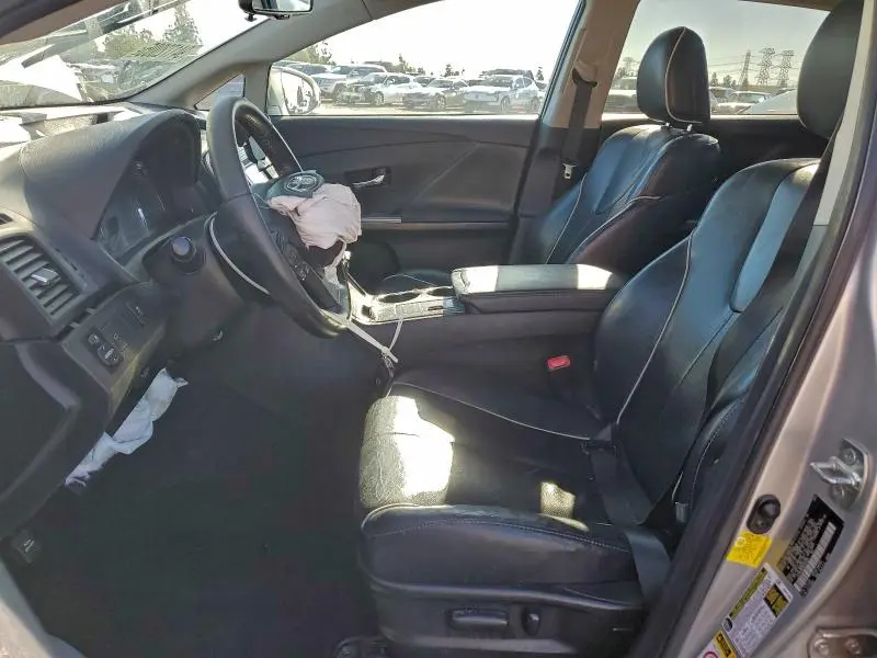 2013 TOYOTA VENZA LE  