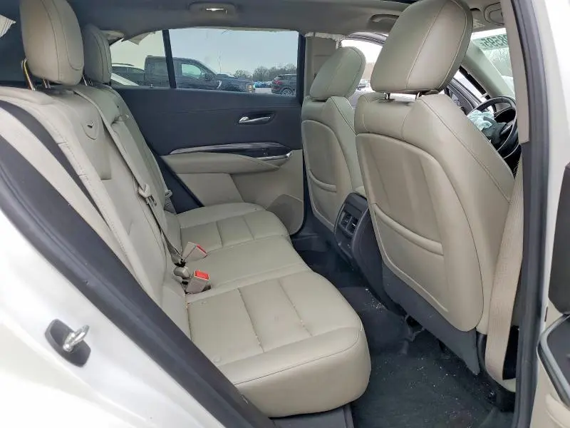 2022 CADILLAC XT4 LUXURY  