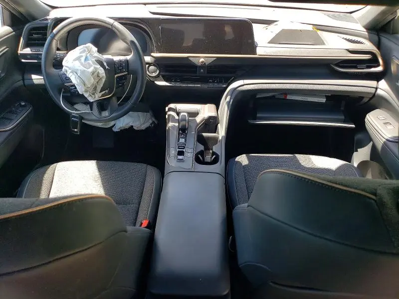 2023 TOYOTA CROWN XLE  