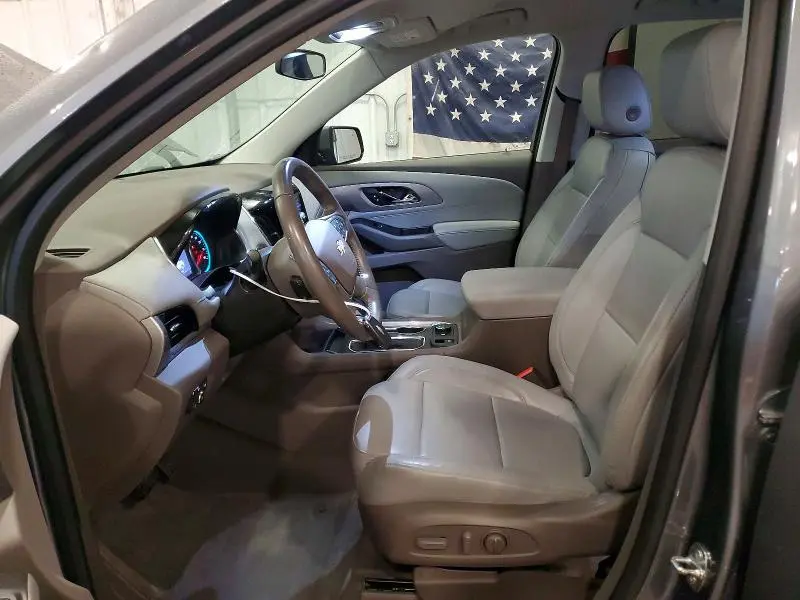 2020 CHEVROLET TRAVERSE LT  