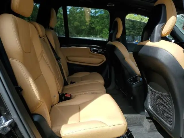 2016 VOLVO XC90 T6  