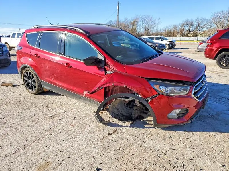 2018 FORD ESCAPE SE  