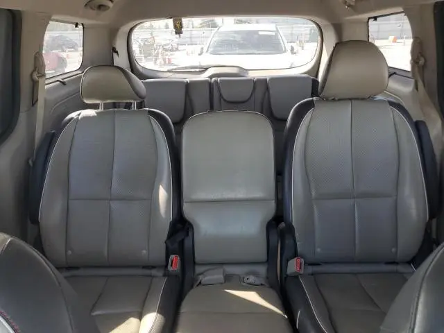 2017 KIA SEDONA LX  