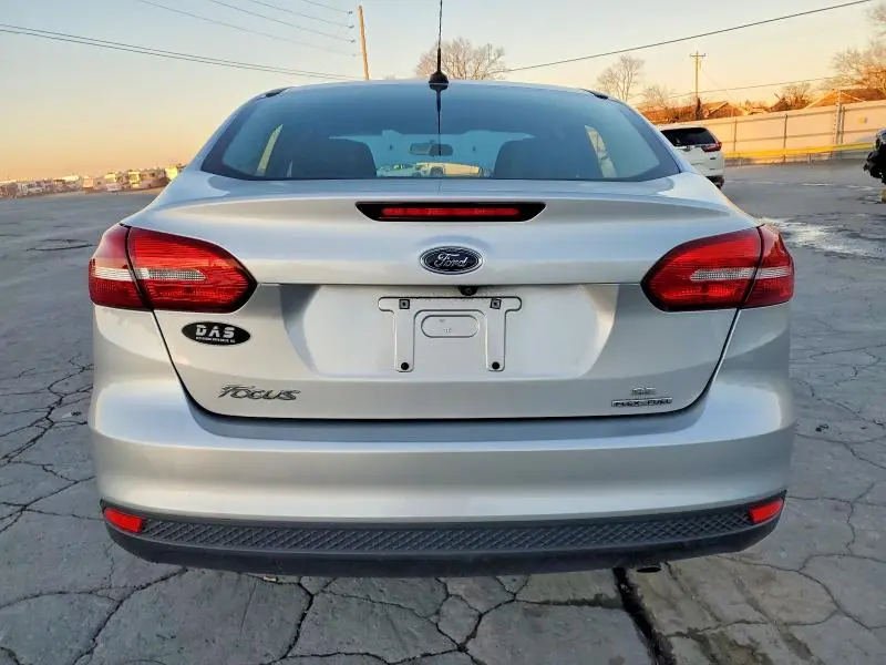 2016 FORD FOCUS SE  