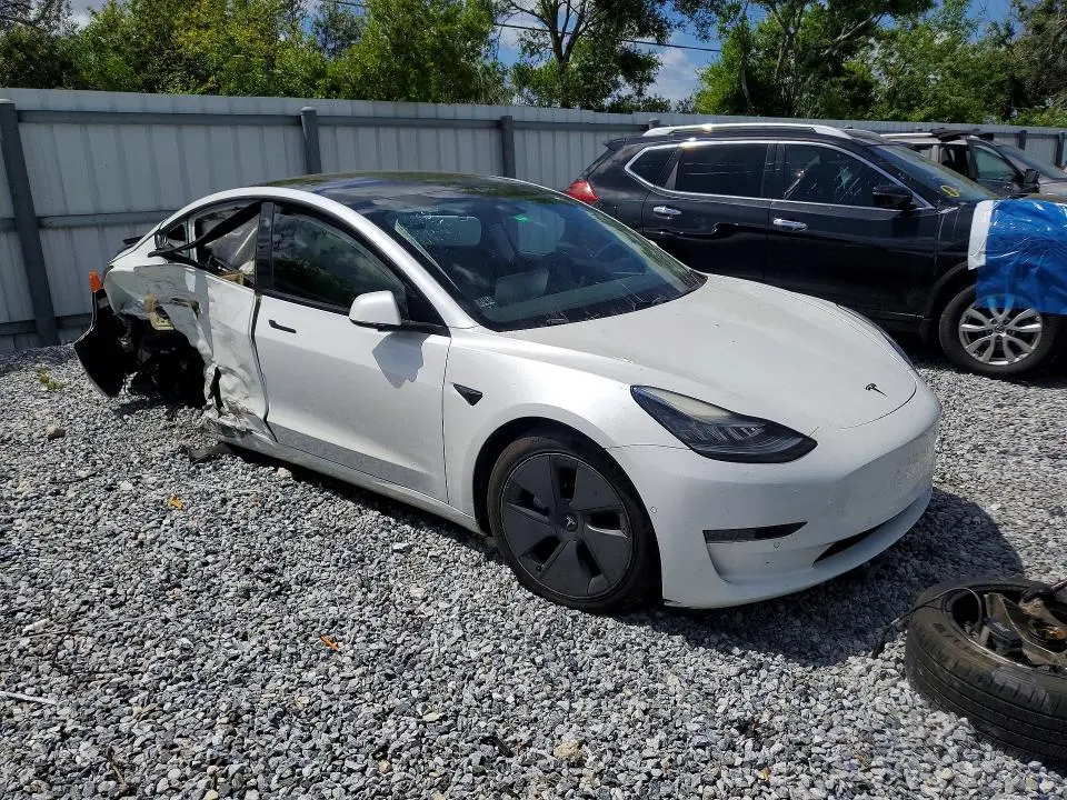 2021 TESLA MODEL 3   