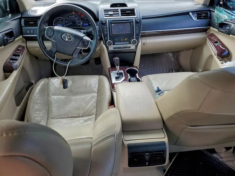 2012 TOYOTA CAMRY XLE V6  