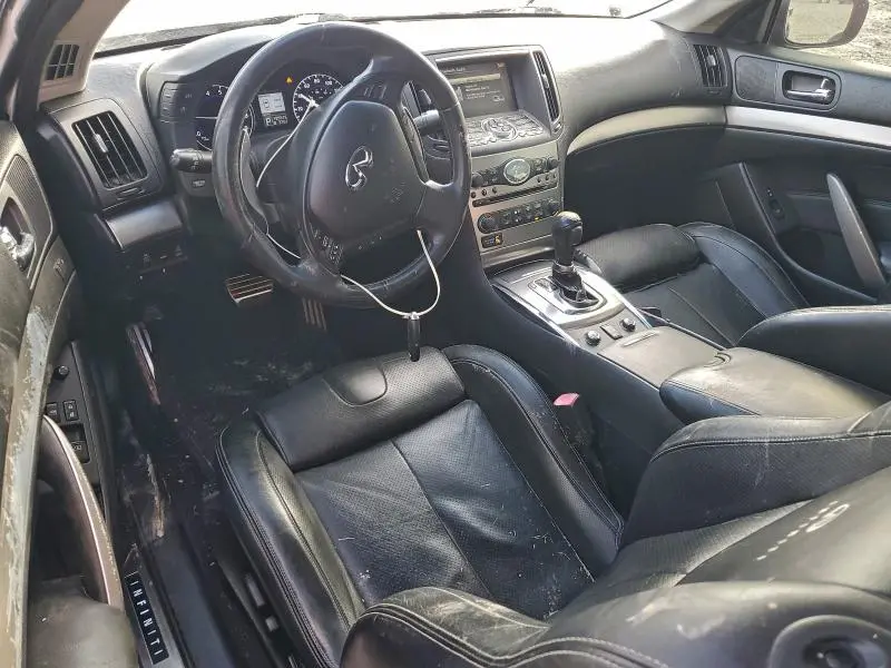 2011 INFINITI G37   