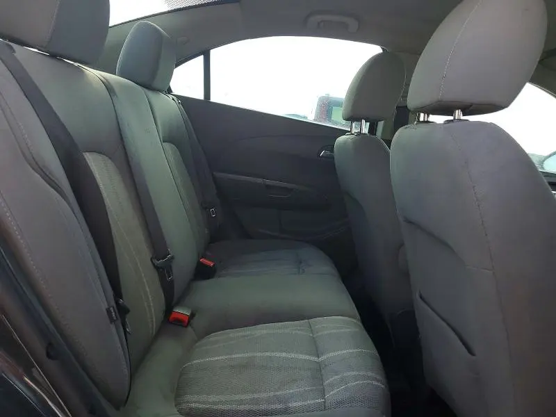 2015 CHEVROLET SONIC LT  