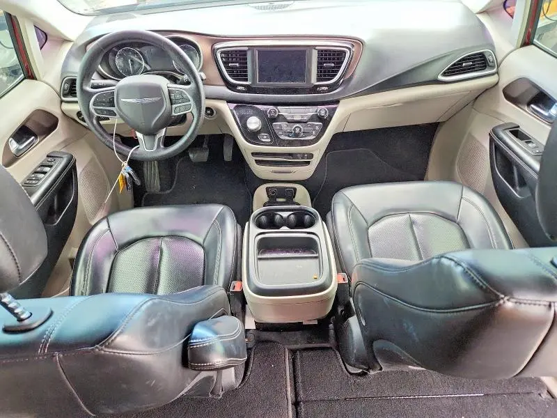 2020 CHRYSLER VOYAGER LXI  