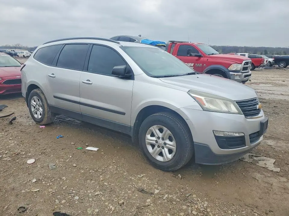 2015 CHEVROLET TRAVERSE LS  