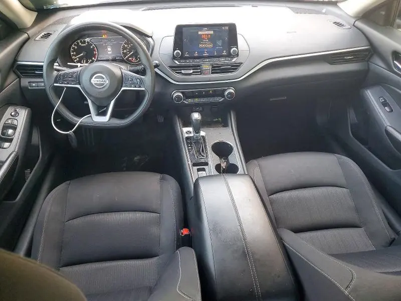2022 NISSAN ALTIMA SV  