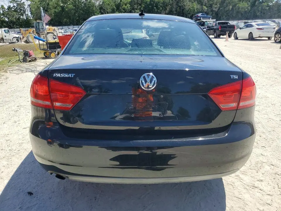 2015 VOLKSWAGEN PASSAT S  