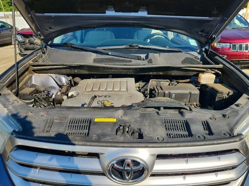 2013 TOYOTA HIGHLANDER PLUS  